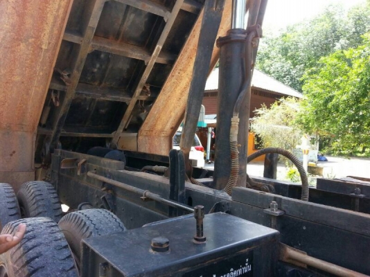 รถฮีโน่ 10 ล้อดั้ม  251 แรงม้า.  ปี 53  ( รถวิ่ง 95,xxx กม. )  สนใจติดต่อ 081 - 6079515