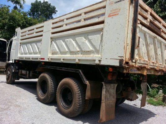 รถฮีโน่ 10 ล้อดั้ม  251 แรงม้า.  ปี 53  ( รถวิ่ง 95,xxx กม. )  สนใจติดต่อ 081 - 6079515