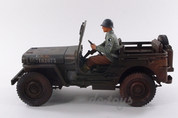 ขาย โมเดลรถ Jeep Ford GPW ขนาด 1:18 พร้อมพลขับ