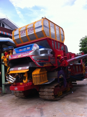 ขายรถเกี่ยวข้าวศักดิ์พัฒนา สภาพ 80\%