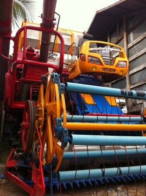 ขายรถเกี่ยวข้าวศักดิ์พัฒนา สภาพ 80\%