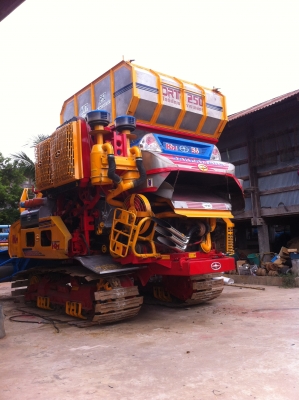 ขายรถเกี่ยวข้าวศักดิ์พัฒนา สภาพ 80\%