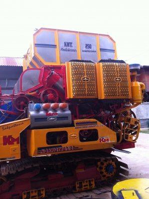 ขายรถเกี่ยวข้าวศักดิ์พัฒนา สภาพ 80\%