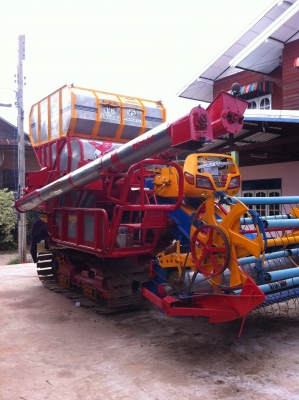 ขายรถเกี่ยวข้าวศักดิ์พัฒนา สภาพ 80\%