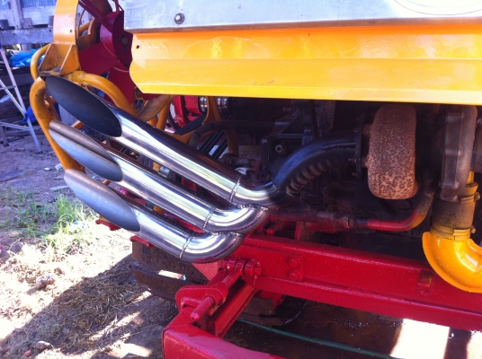 ขายรถเกี่ยวข้าวศักดิ์พัฒนา สภาพ 80\%