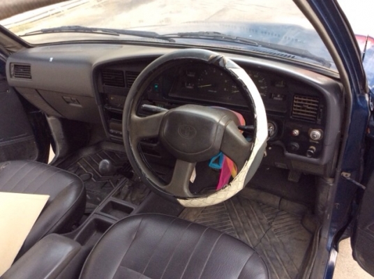 ขายรถกระบะ ไมตี้ เอ็กซ์แคป ปี 94 เครื่องเดิม 2L เกียร์ธรรมดา ภายในเบาะหนัง แอร์มี คัสซีดี ไม่มีผุ ตัวถังเดิม สีเต็ม มีริ้วรอยใช้งานบ้าง ฝาท้ายบุปบ้าง ห้องเครื่องเดิม คานหน้าเดิม เลขชัดเจน รถขับดีครับ ภาษีไม่ขาดต่อ ขายถูกครับ