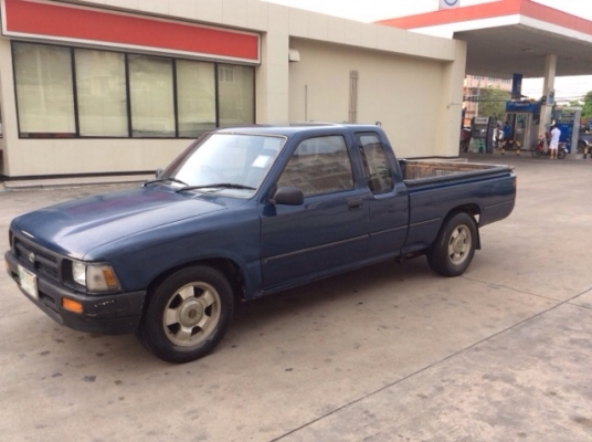 ขายรถกระบะ ไมตี้ เอ็กซ์แคป ปี 94 เครื่องเดิม 2L เกียร์ธรรมดา ภายในเบาะหนัง แอร์มี คัสซีดี ไม่มีผุ ตัวถังเดิม สีเต็ม มีริ้วรอยใช้งานบ้าง ฝาท้ายบุปบ้าง ห้องเครื่องเดิม คานหน้าเดิม เลขชัดเจน รถขับดีครับ ภาษีไม่ขาดต่อ ขายถูกครับ