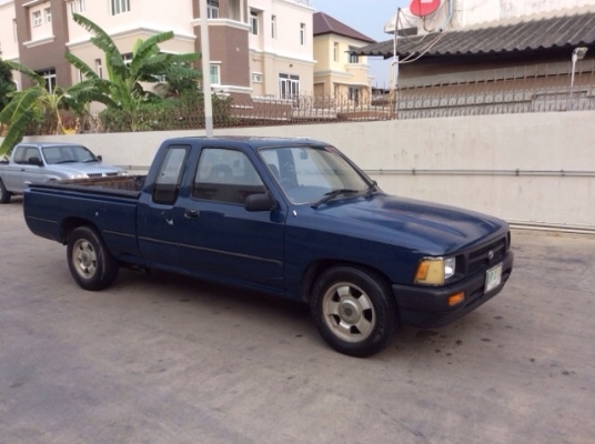 ขายรถกระบะ ไมตี้ เอ็กซ์แคป ปี 94 เครื่องเดิม 2L เกียร์ธรรมดา ภายในเบาะหนัง แอร์มี คัสซีดี ไม่มีผุ ตัวถังเดิม สีเต็ม มีริ้วรอยใช้งานบ้าง ฝาท้ายบุปบ้าง ห้องเครื่องเดิม คานหน้าเดิม เลขชัดเจน รถขับดีครับ ภาษีไม่ขาดต่อ ขายถูกครับ