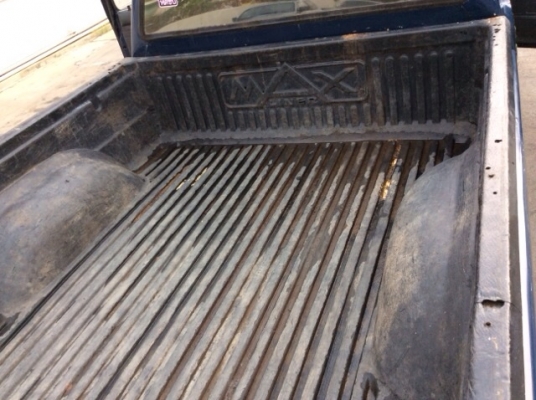 ขายรถกระบะ ไมตี้ เอ็กซ์แคป ปี 94 เครื่องเดิม 2L เกียร์ธรรมดา ภายในเบาะหนัง แอร์มี คัสซีดี ไม่มีผุ ตัวถังเดิม สีเต็ม มีริ้วรอยใช้งานบ้าง ฝาท้ายบุปบ้าง ห้องเครื่องเดิม คานหน้าเดิม เลขชัดเจน รถขับดีครับ ภาษีไม่ขาดต่อ ขายถูกครับ