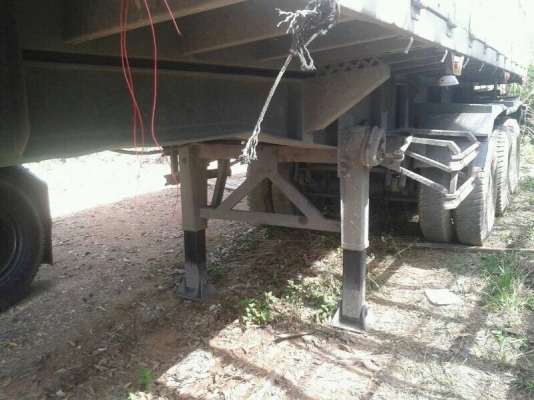 ขายหาง ส.กิจชัย 3 เพลา แท้.  สนใจติดต่อ 081 - 6079515