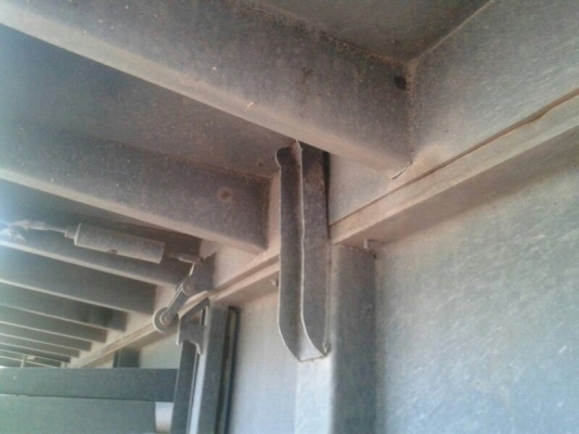 ขายหาง ส.กิจชัย 3 เพลา แท้.  สนใจติดต่อ 081 - 6079515