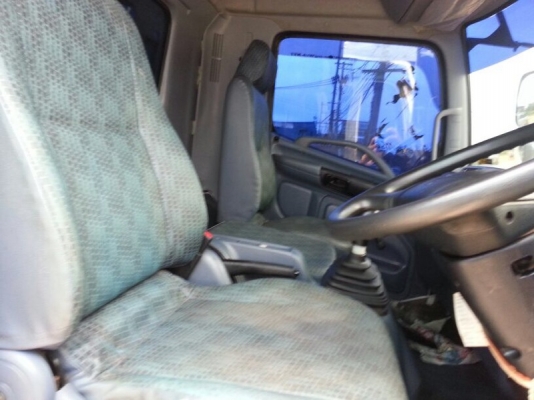 รถฮีโน่ 6 ล้อดั้ม 175 แรงม้า ปี 53  ( รถวิ่ง 68,xxx กม. )  สนใจติดต่อ 081 - 6079515