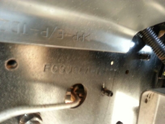 รถฮีโน่ 6 ล้อดั้ม 175 แรงม้า ปี 53  ( รถวิ่ง 68,xxx กม. )  สนใจติดต่อ 081 - 6079515