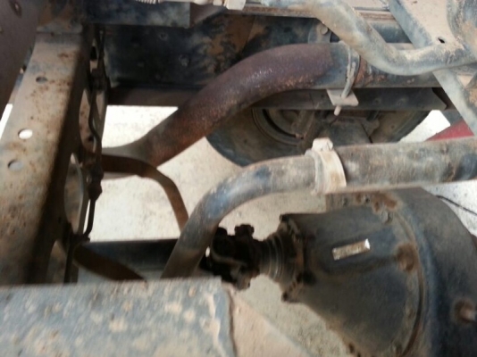 รถฮีโน่ 6 ล้อดั้ม 175 แรงม้า ปี 53  ( รถวิ่ง 68,xxx กม. )  สนใจติดต่อ 081 - 6079515