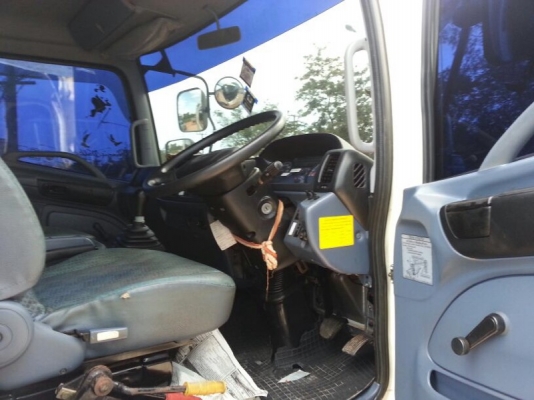 รถฮีโน่ 6 ล้อดั้ม 175 แรงม้า ปี 53  ( รถวิ่ง 68,xxx กม. )  สนใจติดต่อ 081 - 6079515