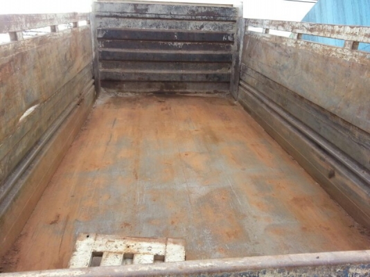 รถฮีโน่ 6 ล้อดั้ม 175 แรงม้า ปี 53  ( รถวิ่ง 68,xxx กม. )  สนใจติดต่อ 081 - 6079515