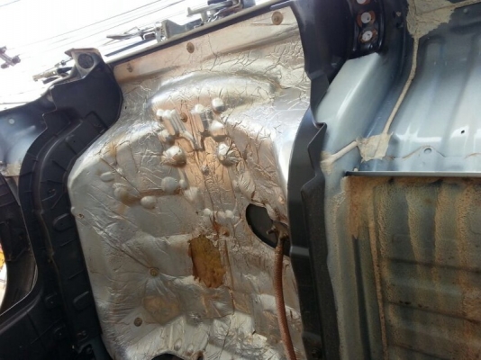 รถฮีโน่ 6 ล้อดั้ม 175 แรงม้า ปี 53  ( รถวิ่ง 68,xxx กม. )  สนใจติดต่อ 081 - 6079515