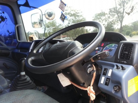 รถฮีโน่ 6 ล้อดั้ม 175 แรงม้า ปี 53  ( รถวิ่ง 68,xxx กม. )  สนใจติดต่อ 081 - 6079515