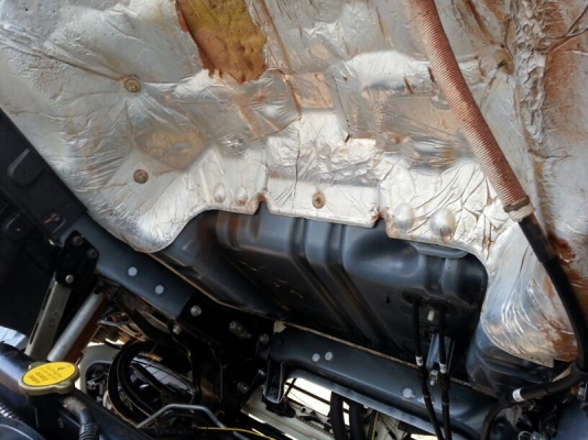 รถฮีโน่ 6 ล้อดั้ม 175 แรงม้า ปี 53  ( รถวิ่ง 68,xxx กม. )  สนใจติดต่อ 081 - 6079515