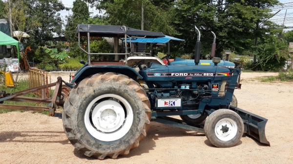 ฟอร์ด 6610  เล่มทะเบียน  ผานหน้า เจาะหลุม