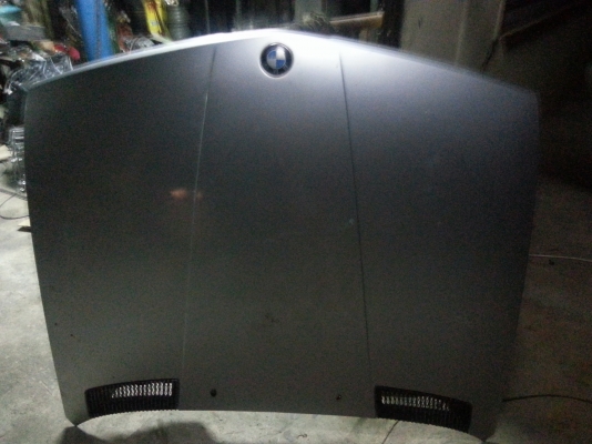 ขายฝากระโปรงหน้า bmw e28