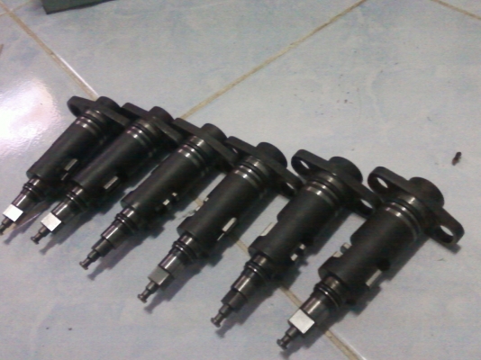 ขายลูกปั้มเดกก้า 6 ตัว 4000 บาท