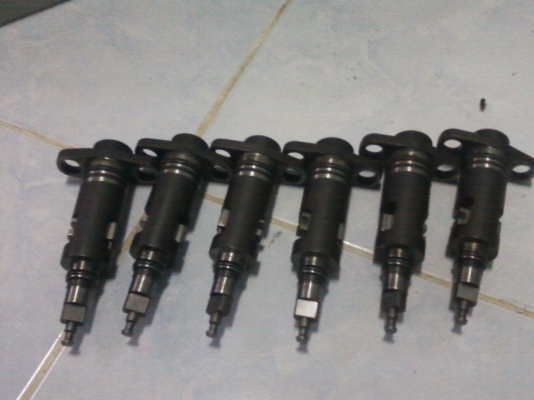 ขายลูกปั้มเดกก้า 6 ตัว 4000 บาท