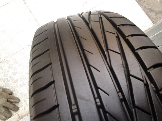 ยาง goodyear  195/65/15  ดอกหนาๆนุ่มๆ