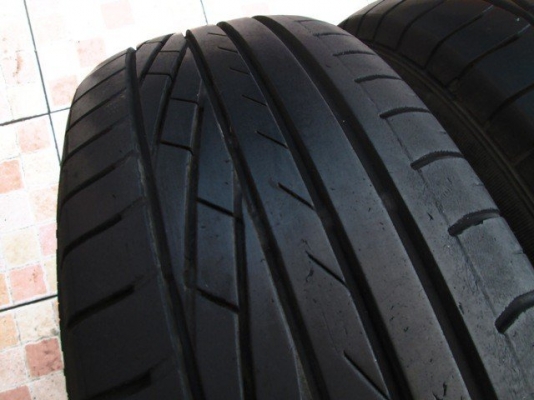 ยาง goodyear  195/65/15  ดอกหนาๆนุ่มๆ