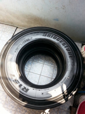 ขายยาง Bridgestone 11r