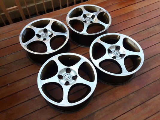 ขายล้อแม็ก HONDA CIVIC ES ขอบ15 4รู100 สามารถใส่ได้กับ ทุกรุ่น 4รู100