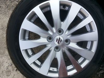 ขายล้อแม็กSUZUKI Swift ( หน้าเงา)พร้อมยางปี 12 1 ชุด ขายล้อแม็กSUZUKI Swift ( หน้าเงา)พร้อมยางปี 12 1 ชุด