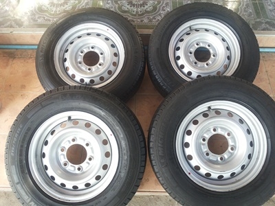 ขายล้อกะทะขอบ15 6 รู พร้อมยาง 1 ชุด