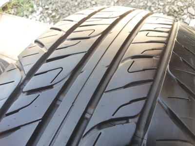 ขายยาง245/70/16 ปี 3413 DUNLOP GRANDTREK PT2 1 ชุด