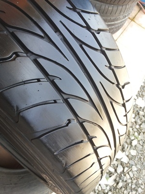 ขายยาง205/55/16 ปี 4412 DUNLOP SP LM703 1 ชุด