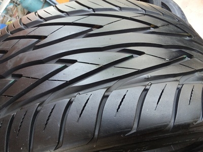 ขายยาง245/35/19 ปี 3411 TOYO PROXES4 1 คู่