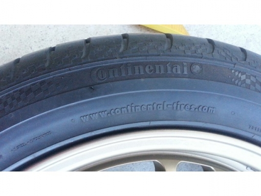 ล้อแม็ค 17 กว้าง 8.5 หลัง9.5 ใส่ 6รู ล้อล้นๆเลยครับ ยาง 245/45R17