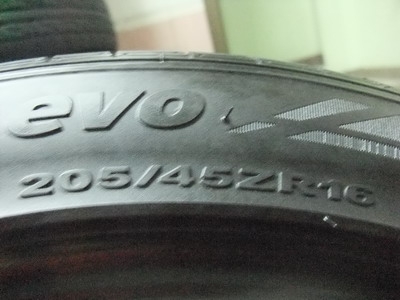 ยาง Hankook 205/45/16 ปี 12 ยาง Hankook 205/45/16 ปี 12