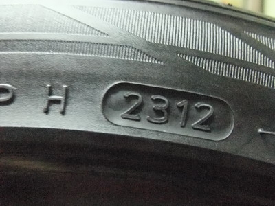 ยาง Hankook 205/45/16 ปี 12 ยาง Hankook 205/45/16 ปี 12
