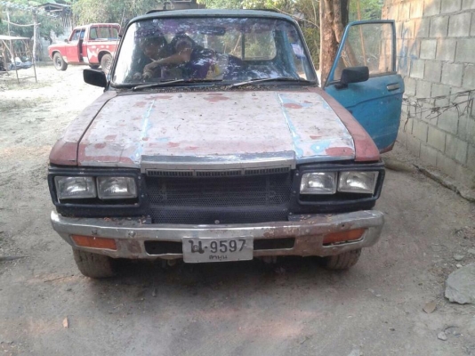 ขาย isuzu kb20หน้าเบนส์ ทะเบียนเต็มพร้อมโอน