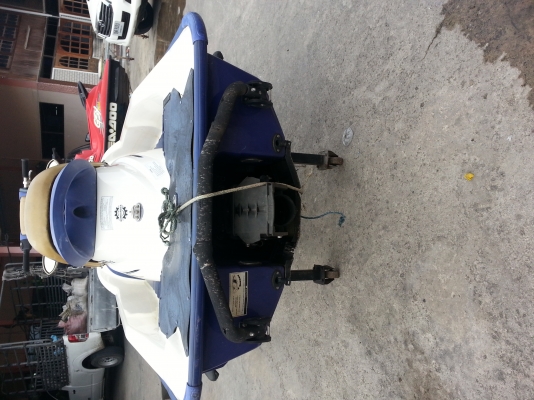 ขายด่วนเจ็ตสกี สีขาว ปี 2002