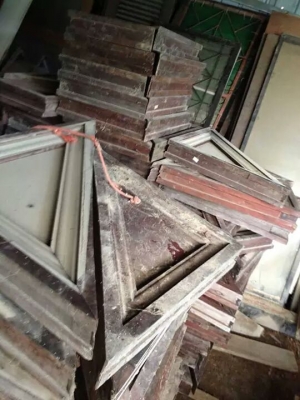 ขายไม้จั่วลูกฟักและปั้นลมไม้แดง รื้อมาจาก รี ภูเก็จ