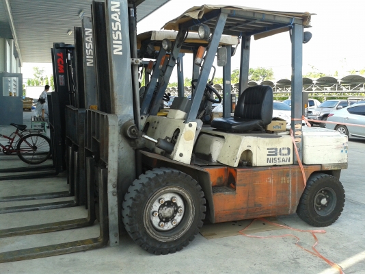 ขาย โฟล์คลิฟท์ NISSAN F6J02A30U ขนาด 3ตัน ยกสูง 3m เกียร์ออโต้ ยางตัน 280,000 บาท ขาย โฟล์คลิฟท์ NISSAN F6J02A30U ขนาด 3ตัน ยกสูง 3m เกียร์ออโต้ ยางตัน 280,000 บาท