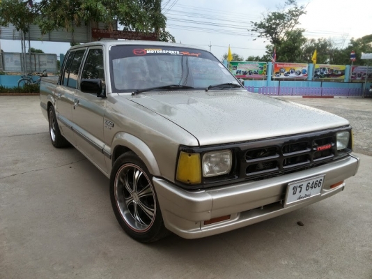 mazda b2500  รถบ้านพร้อมใช้ 4ประตู หรู แรง ประหยัด
