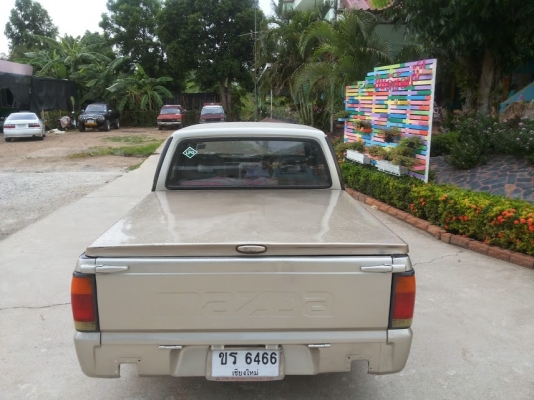mazda b2500  รถบ้านพร้อมใช้ 4ประตู หรู แรง ประหยัด
