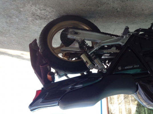 ขายหรือแลกรถกะบะในราคาใกล้เคียงกัน ขายมอเตอร์ไซค์ CB-400 ปี96 ราคาโดนๆ 79,000 บาท ติดต่อ คุณเอ๋ 092-6356419