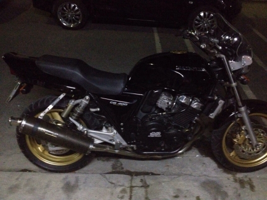 ขายหรือแลกรถกะบะในราคาใกล้เคียงกัน ขายมอเตอร์ไซค์ CB-400 ปี96 ราคาโดนๆ 79,000 บาท ติดต่อ คุณเอ๋ 092-6356419