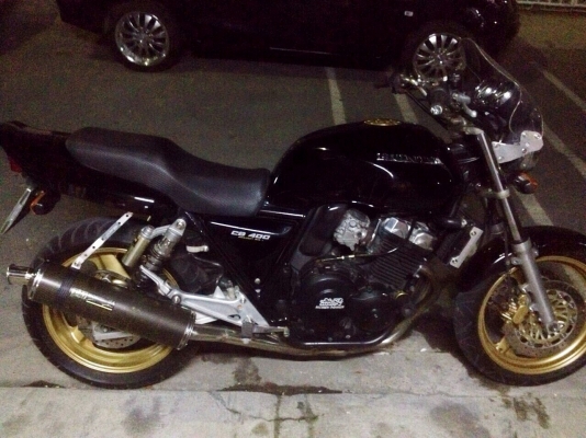 ขายหรือแลกรถกะบะในราคาใกล้เคียงกัน ขายมอเตอร์ไซค์ CB-400 ปี96 ราคาโดนๆ 79,000 บาท ติดต่อ คุณเอ๋ 092-6356419