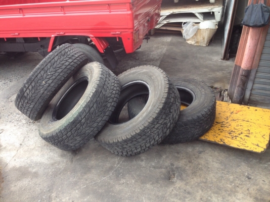 ขายยาง TOYO 265/70/16 สภาพดีดอกหนาๆ