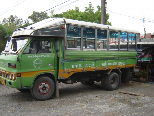 ลดราคาแล้วขายรถหกล้อ Isuzu   85 แรงม้า ราคา 135000 บาท โทร. 0892406621